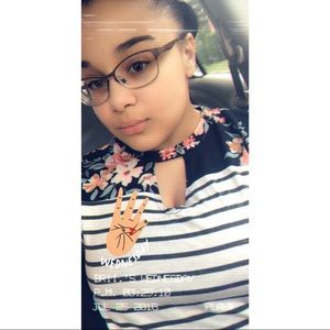 Meet your Posher, Briana